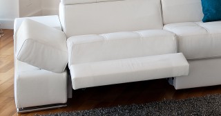 Elegant Curved Sectional Sofa in Leather
