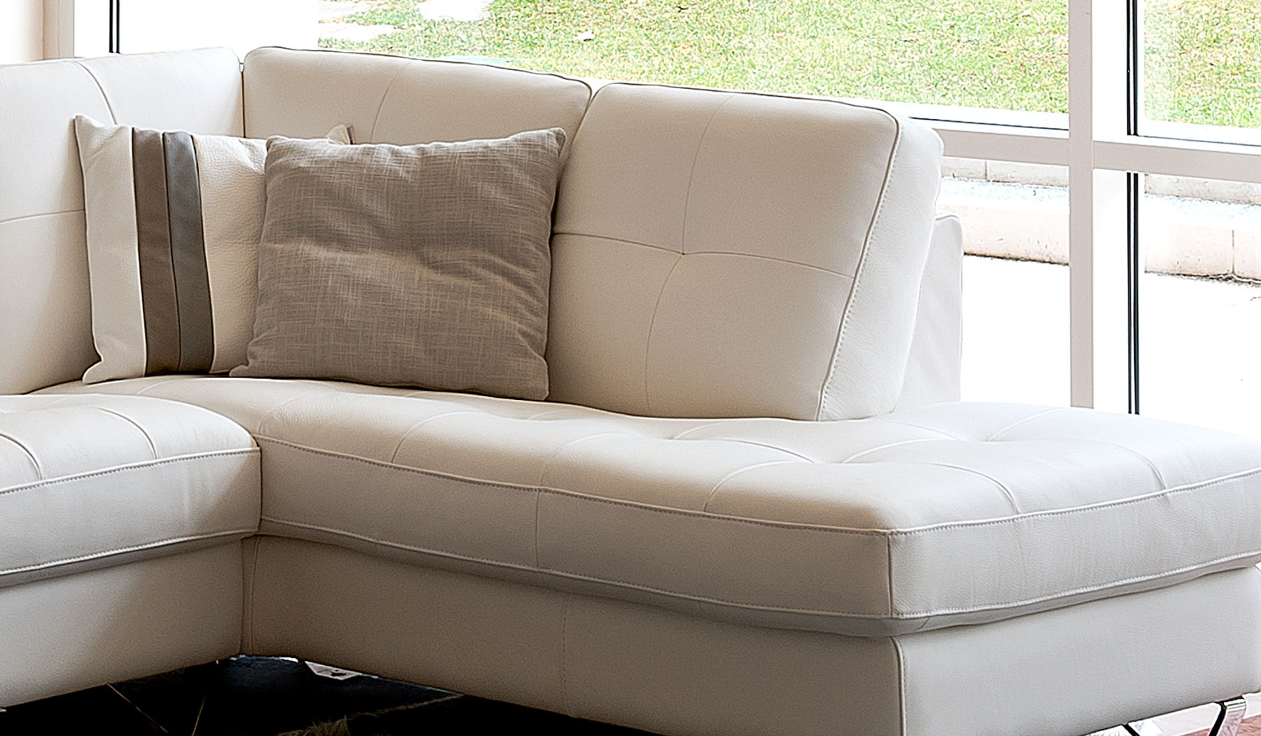 Contemporary Quality Leather L-shape Sectional - Click Image to Close