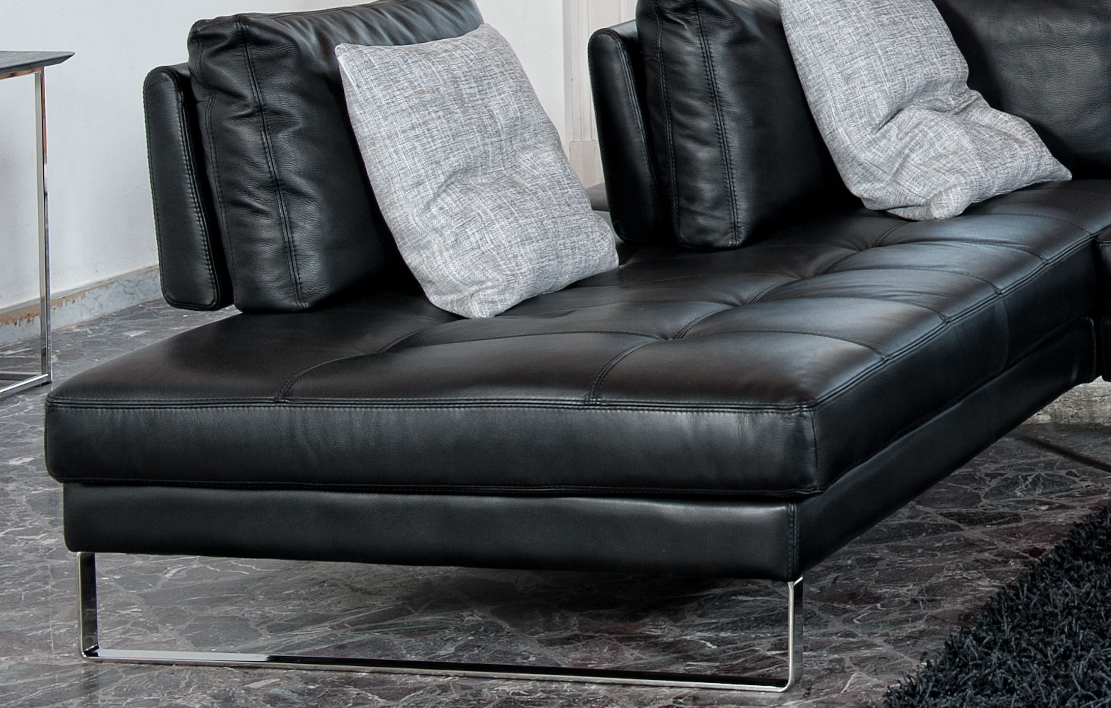 Overnice Full Italian Leather Sectionals with Pillows - Click Image to Close
