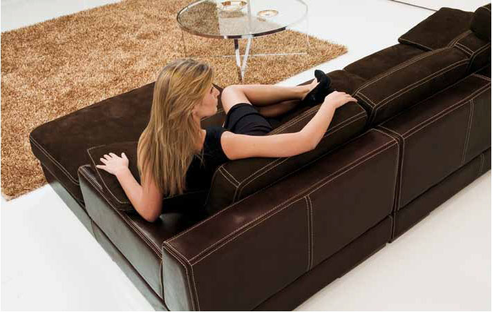 Refined All Italian Leather Sectional Sofa - Click Image to Close