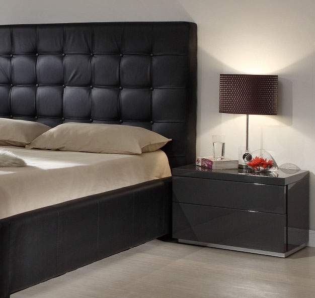 Quality Platform Bedroom Set with Extra Storage - Click Image to Close