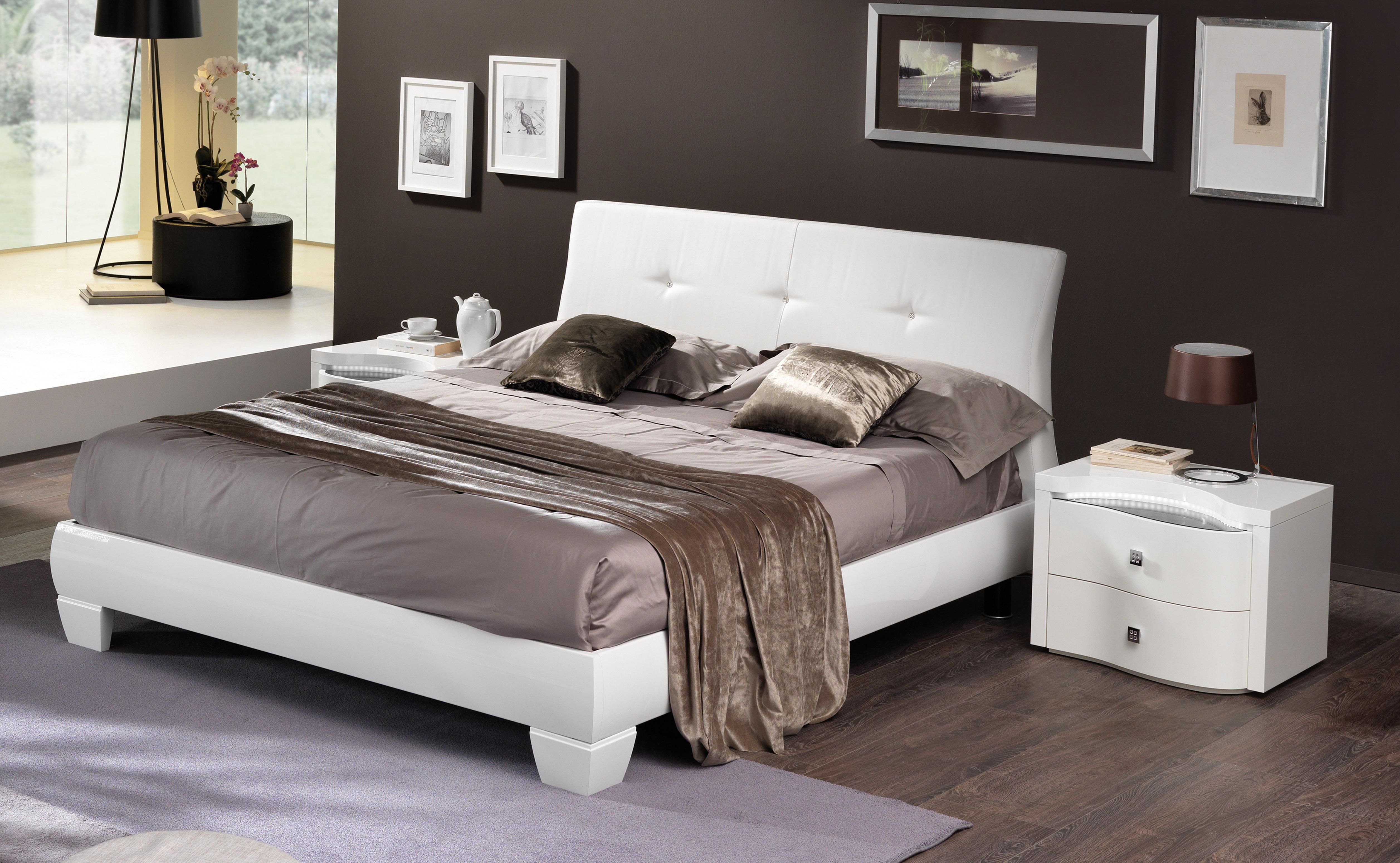 Elite Modern Bedroom Set wit Designer Headboard - Click Image to Close