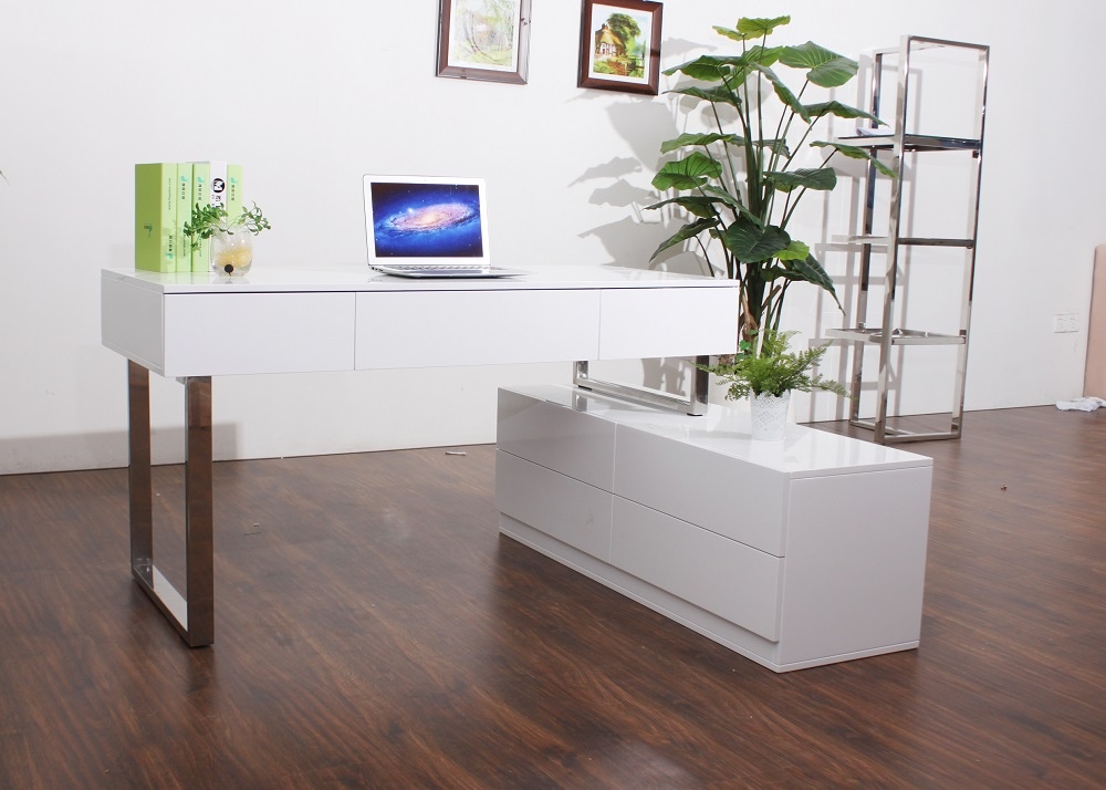 Desk and Hutch In White Lacquer Finish with Multiple Storage Drawers - Click Image to Close
