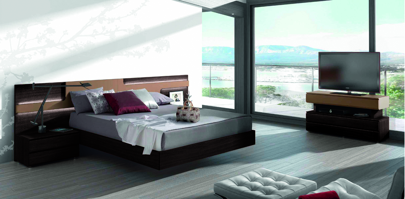 Lacquered Made in Spain Wood Elite Platform Bed with Large Headboard - Click Image to Close