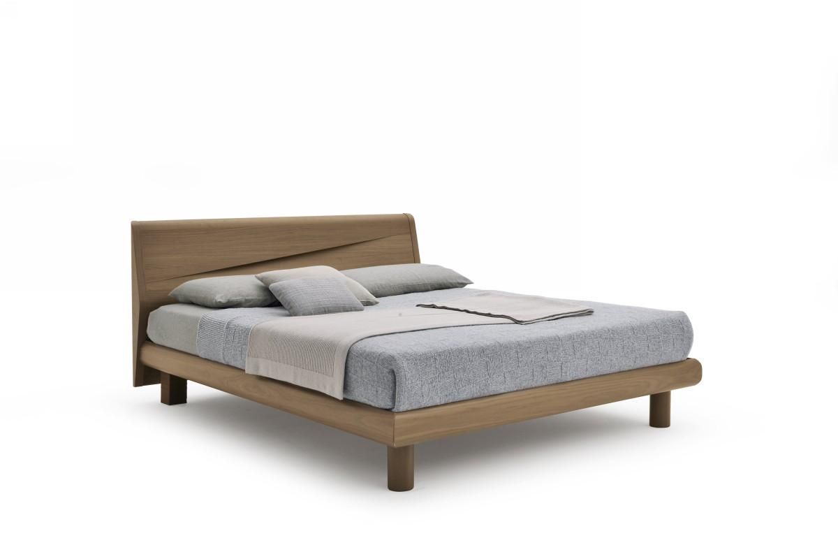 Made in Italy Wood Luxury Platform Bed with Extra Storage Torrance ...