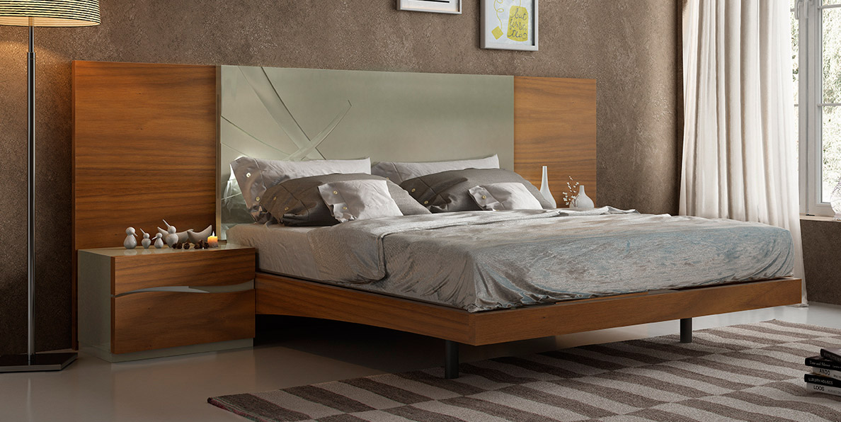 Lacquered Unique Quality Platform and Headboard Bed - Click Image to Close