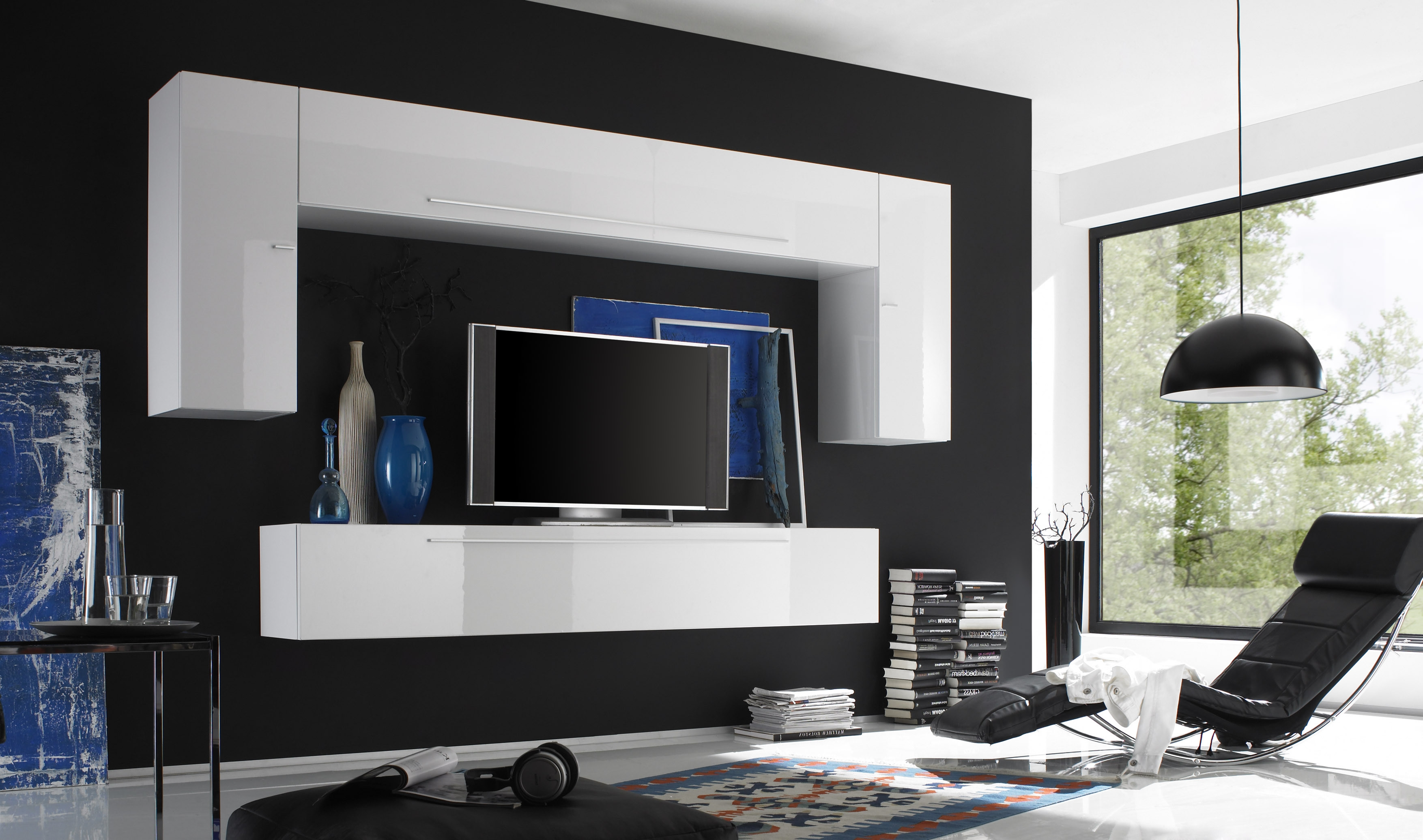 Lacquered Contemporary Wall Unit with Plenty Storage Space - Click Image to Close