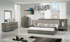 Made in Italy Quality Contemporary High End Furniture with Headboard Pillows Made in Italy Quality Contemporary High End Furniture with Headboard Pillows
