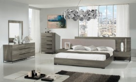 Made in Italy Quality Contemporary High End Furniture with Headboard Pillows