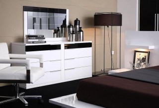 Exclusive Quality Modern Furniture Design Set feat Light