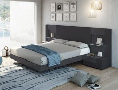 Lacquered Elegant Quality Platform and Headboard Bed Lacquered Elegant Quality Platform and Headboard Bed
