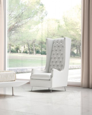 Tufted White Leather Italian Made Accent Chair
