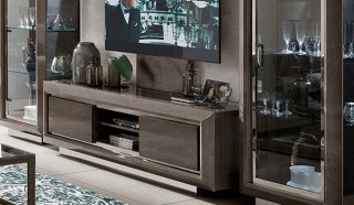 Contemporary Lacquered Entertainment Wall Unit with Display Shelves