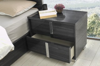 Overnice Wood High End Bedroom Furniture Sets feat Lacquered Bed