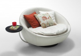 Modern Swivel Round White Leatherette Lounge Chair