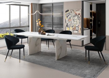 Extendable Table and Four Chairs Contemporary Style
