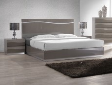 Lacquered Sophisticated Quality Elite Platform Bed Lacquered Sophisticated Quality Elite Platform Bed