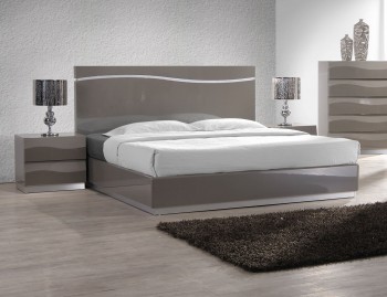 Lacquered Sophisticated Quality Elite Platform Bed