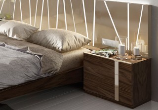 Exclusive Wood Luxury Bedroom Set feat Light