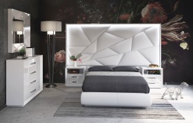 Made in Spain Leather Contemporary High End Furniture with Float Frame