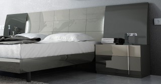 Lacquered Extravagant Wood Luxury Platform Bed