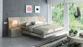 Lacquered Exquisite Quality Luxury Platform Bed