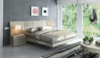 Lacquered Exquisite Quality Luxury Platform Bed