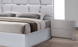 Extravagant Quality Platform Bedroom Set