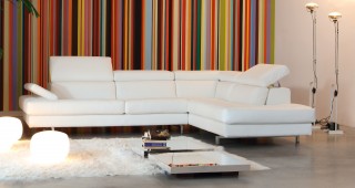Luxurious Tufted Curved Sectional Sofa in Leather
