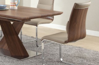 Extendable in Wood Modern Dining Room