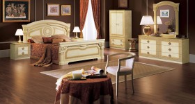 Made in Italy Quality High End Classic Furniture Set