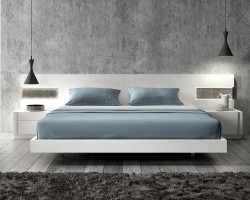 Lacquered Graceful Wood Luxury Platform Bed with Long Panels