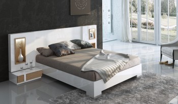 Lacquered Unique Quality Platform and Headboard Bed Lacquered Unique Quality Platform and Headboard Bed