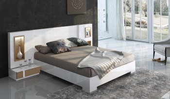 Lacquered Unique Quality Platform and Headboard Bed