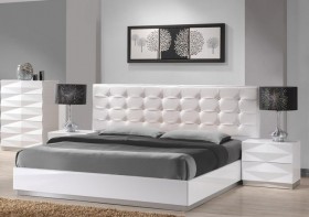 Lacquered Stylish Leather Modern Platform Bed