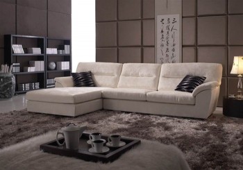 Stylish Covered in Microfiber Sectional with Pillows