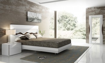 Lacquered Extravagant Quality Modern Platform Bed