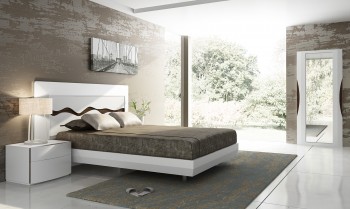Lacquered Extravagant Quality Modern Platform Bed Lacquered Extravagant Quality Modern Platform Bed
