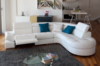 Elegant Curved Sectional Sofa in Leather