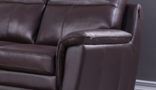 Elegant Classic Italian Leather Sofa Set
