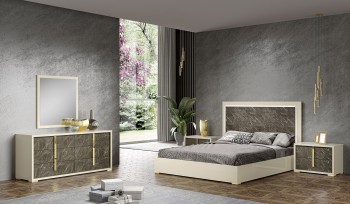 Made in Italy Wood High End Contemporary Furniture in Brown Lacquer Made in Italy Wood High End Contemporary Furniture in Brown Lacquer