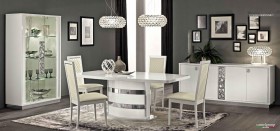 Extendable Italian Modern Table with Chairs