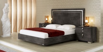 Lacquered Made in Italy Quality Luxury Platform Bed Lacquered Made in Italy Quality Luxury Platform Bed