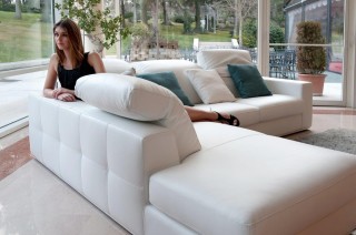 High-class Top-Grain Leather Sectional with Pillows