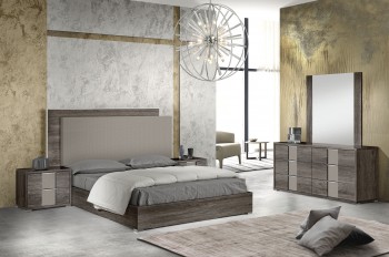 Lacquered Made in Italy Wood and Nano Fabric High End Platform Bed in Grey Lacquered Made in Italy Wood and Nano Fabric High End Platform Bed in Grey
