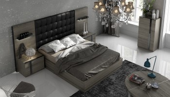 Sophisticated Leather High End Platform Bed with Tufted Headboard Sophisticated Leather High End Platform Bed with Tufted Headboard