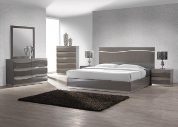 Fashionable Quality Designer Bedroom Set