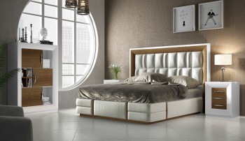 Exclusive Wood Elite Platform Bed with Drawers