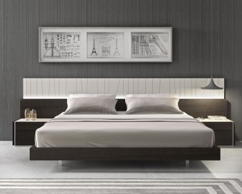 Lacquered Fashionable Wood Platform and Headboard Bed with Long Panels