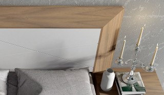 Stylish Wood Luxury Platform Bed